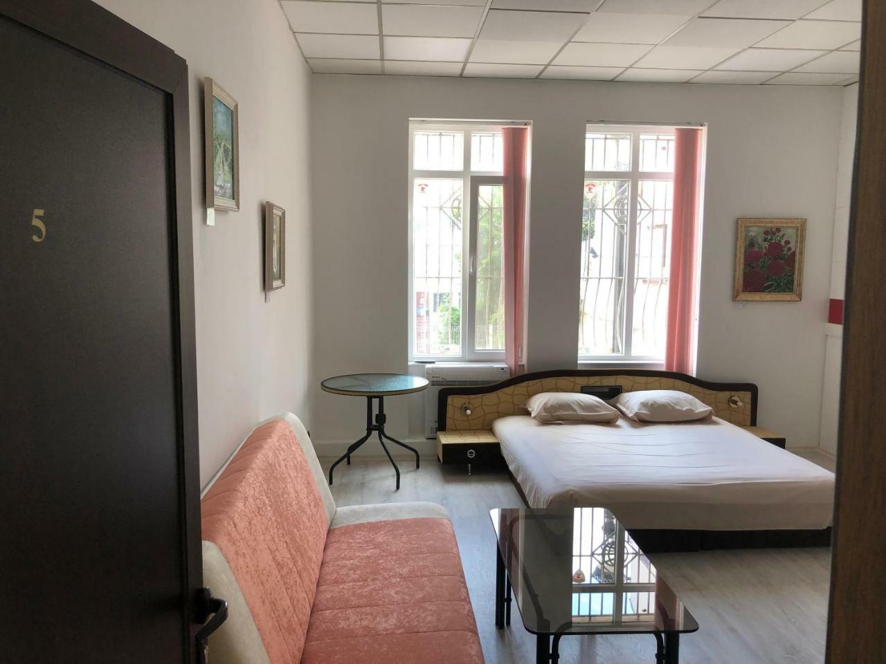 Guest Rooms Opera Plovdiv Eksteriør bilde