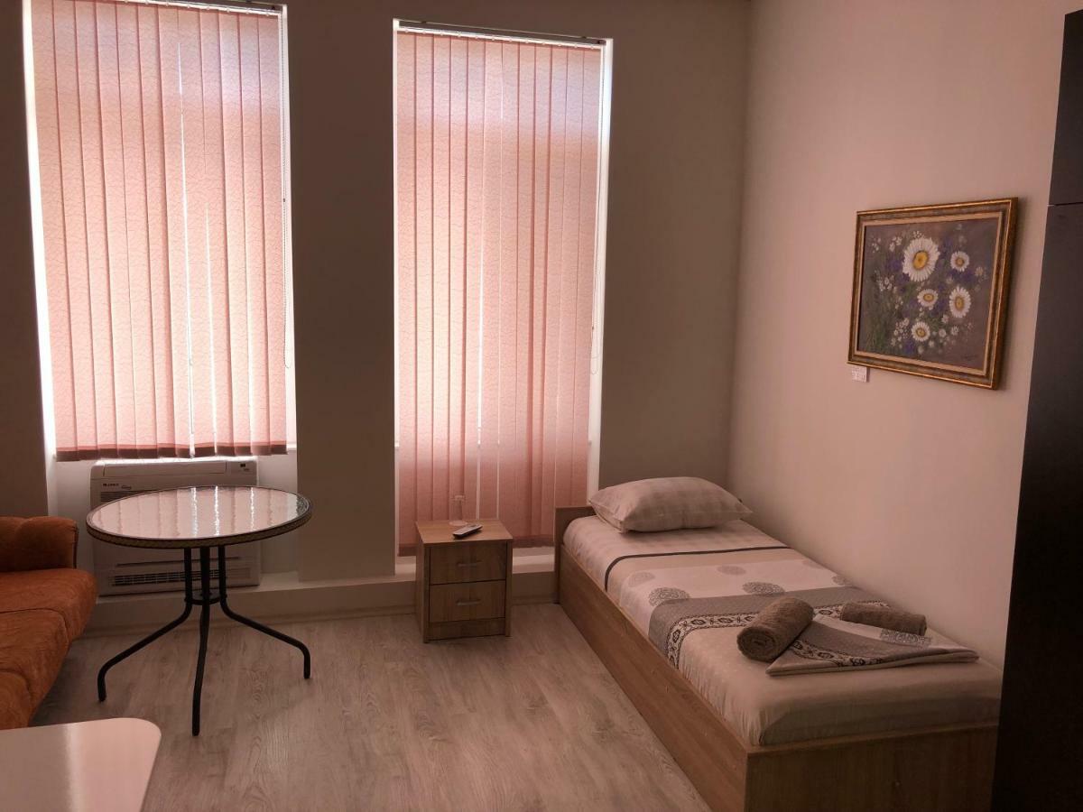 Guest Rooms Opera Plovdiv Eksteriør bilde