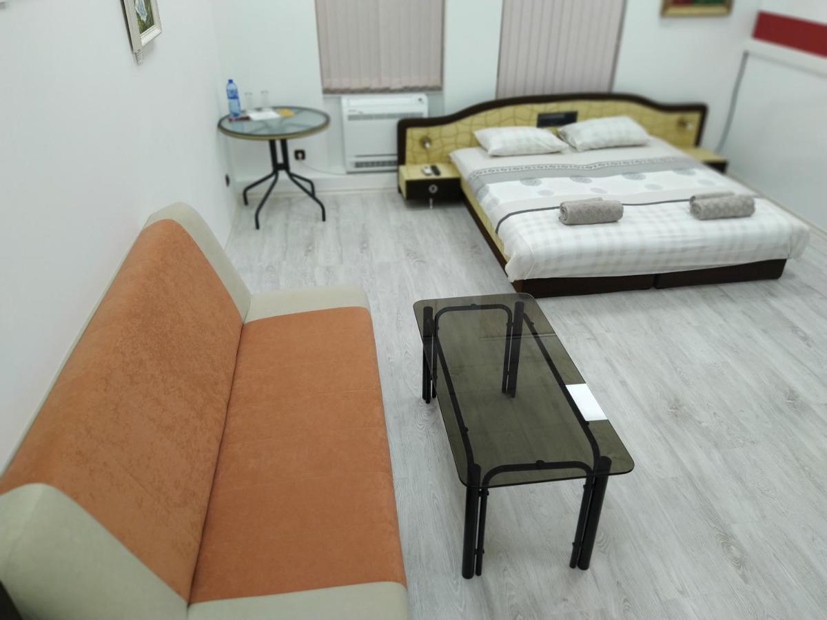Guest Rooms Opera Plovdiv Eksteriør bilde